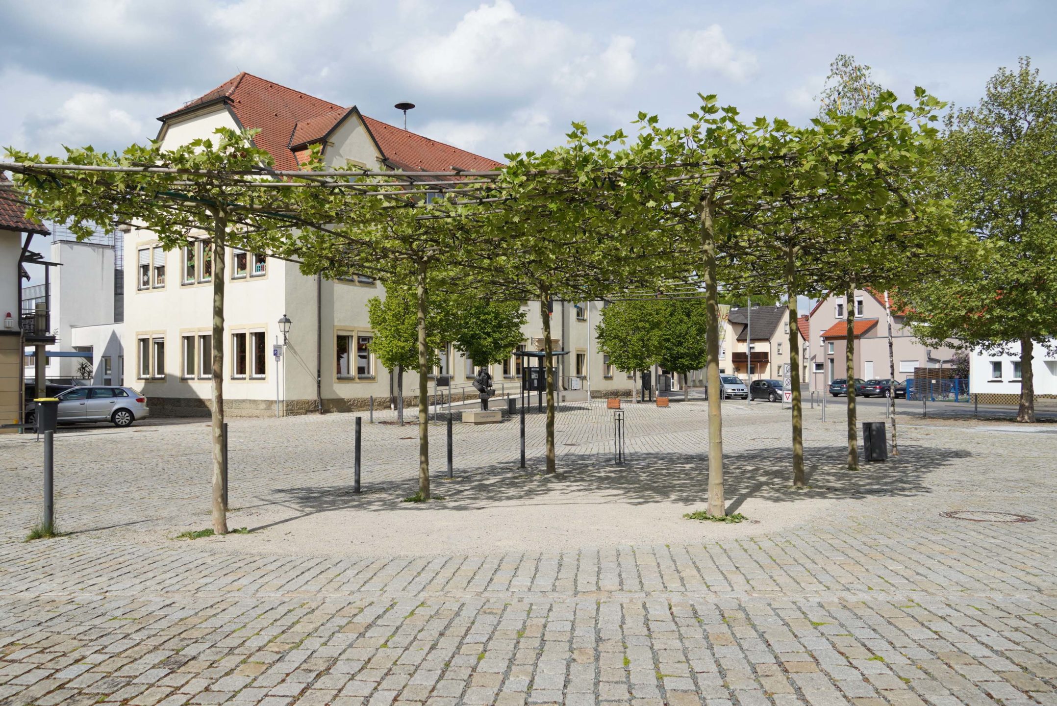 Sand am Main, Kirchplatz, Foto RSP (2)
